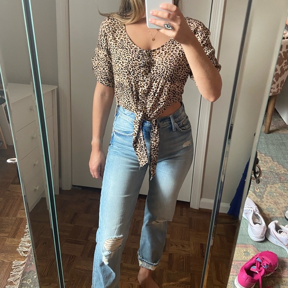 Leopard print top - Picture 2 of 4